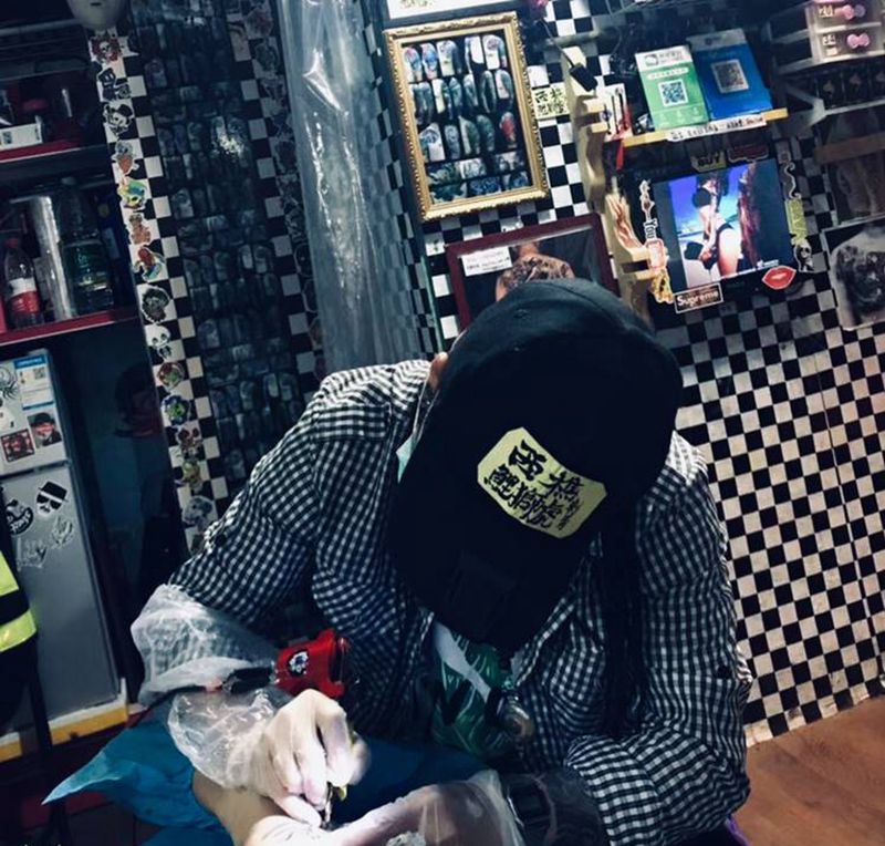 日常工作纹身图片_腿部纹身图案