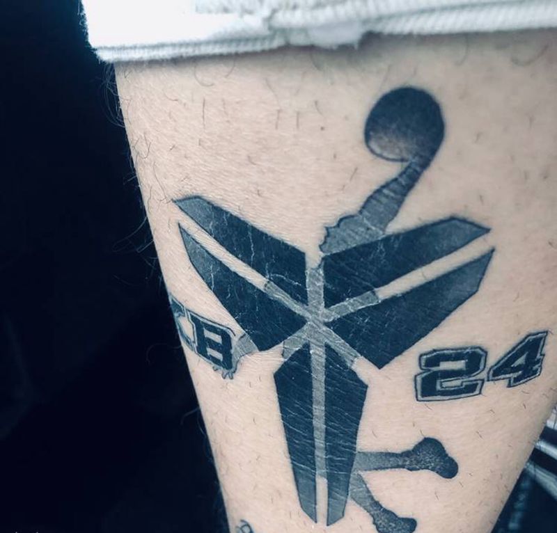 科比恢复第六天薄薄结痂纹身图片_腿部纹身图案