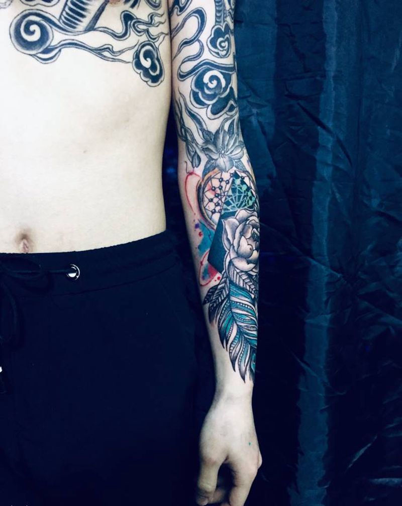 羽毛纹身图片_手臂纹身图案