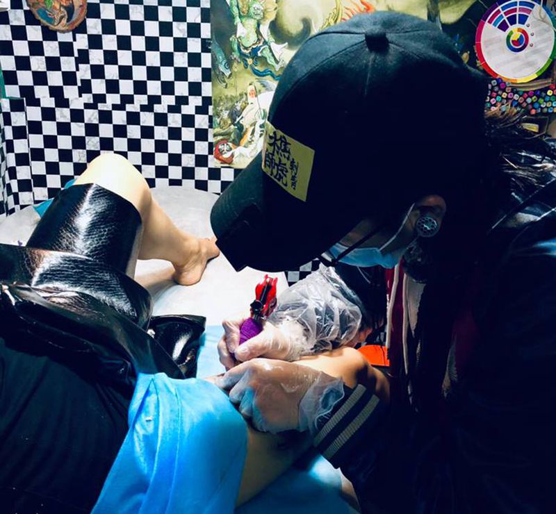 日常纹身图片_腿部纹身图案