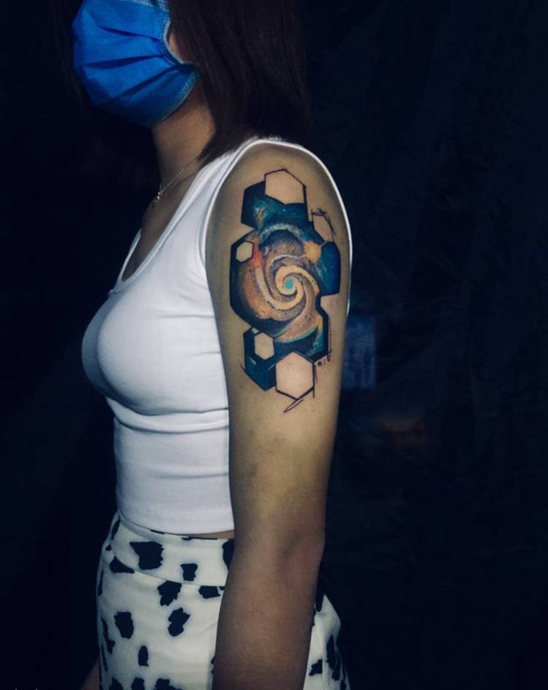 星空纹身图片_手臂纹身图案