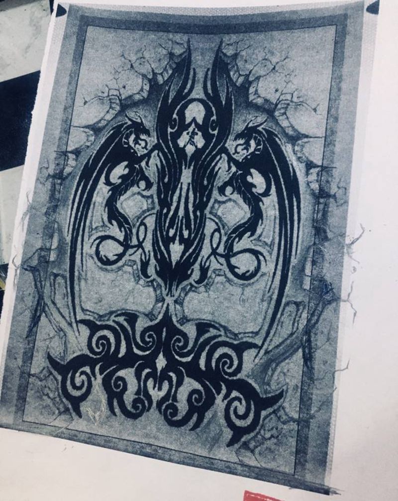 石雕改纹身图片_腿部纹身图案