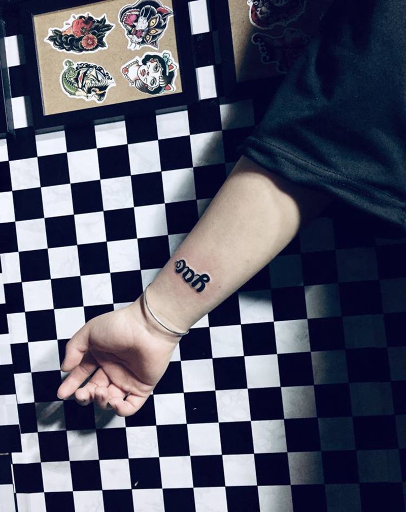 小英文纹身图片_手臂纹身图案