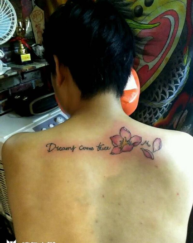 英文花纹身图片