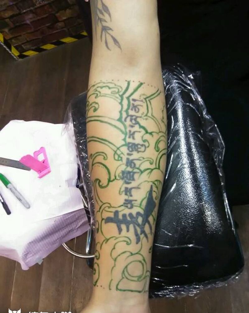 手绘浪花纹身图片