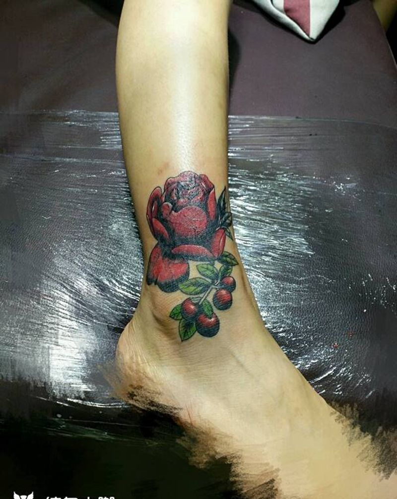 遮盖纹身图片_脚部清新植物成品纹身图案