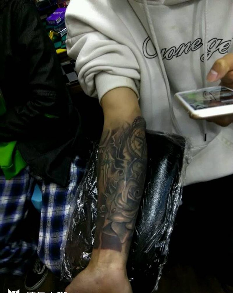 小臂包纹身图片