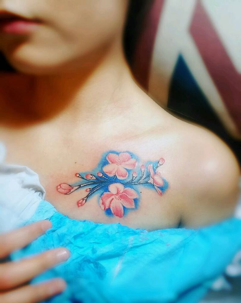 桃花纹身图片_胸部清新植物成品纹身图案