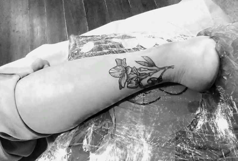 小兰花纹身图片