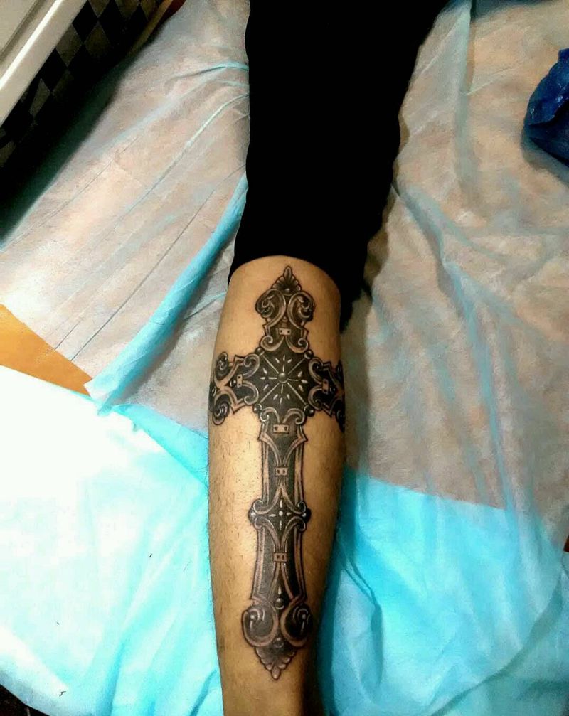 十字架纹身图片