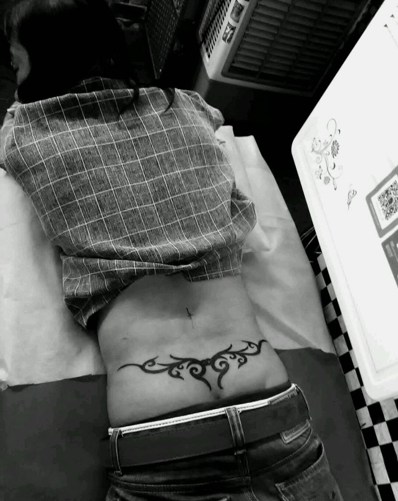 咬花图腾纹身图片