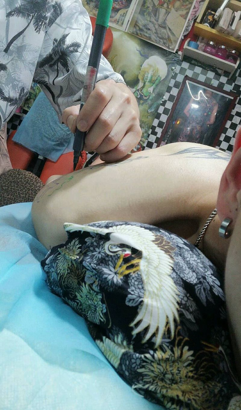 绘画纹身图片_肩部纹身图案