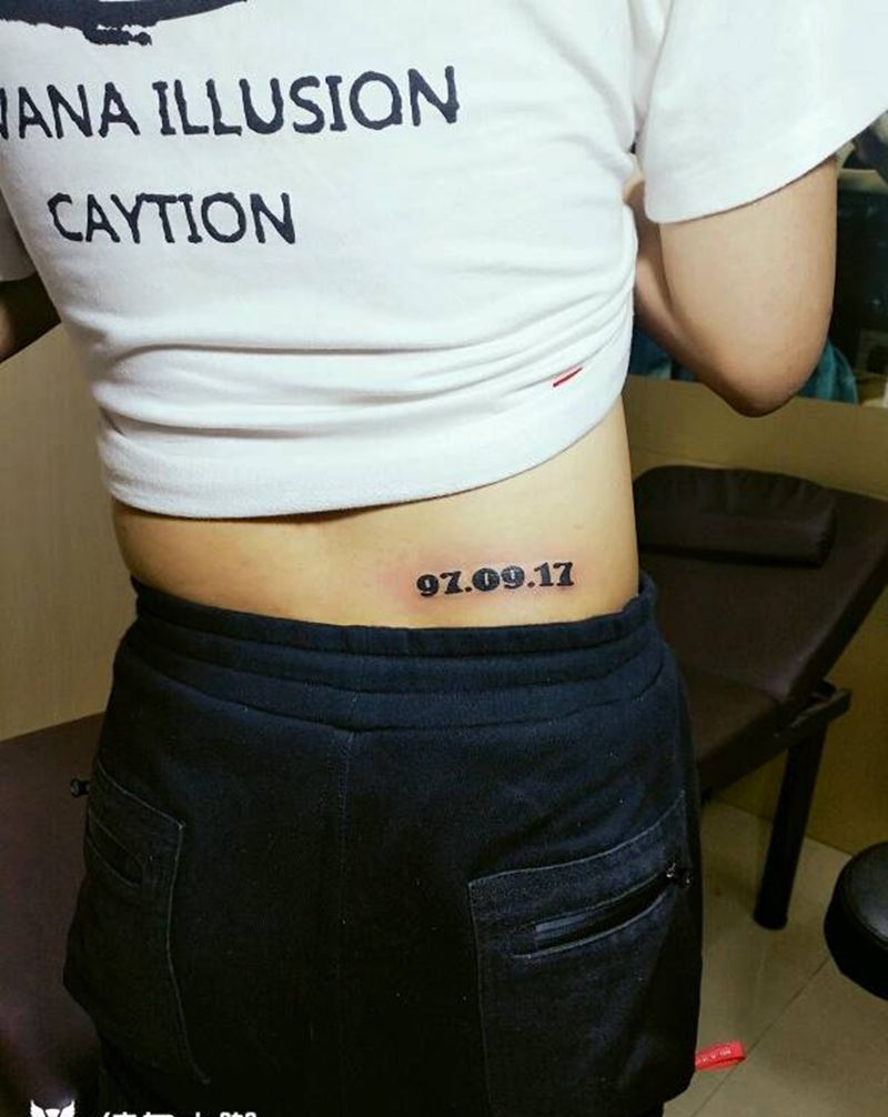 小图纹身图片_肩部胸部腰部手臂清新字符植物成品纹身图案