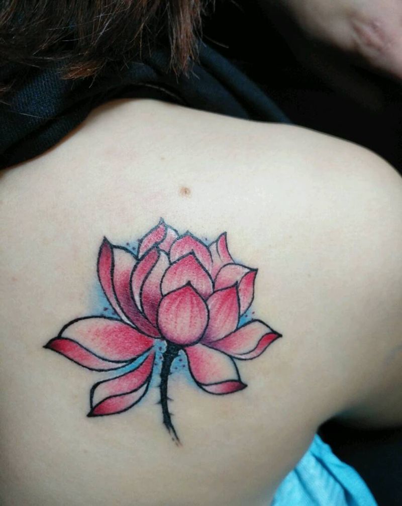 莲花纹身图片_肩部背部新传统花纹身图案