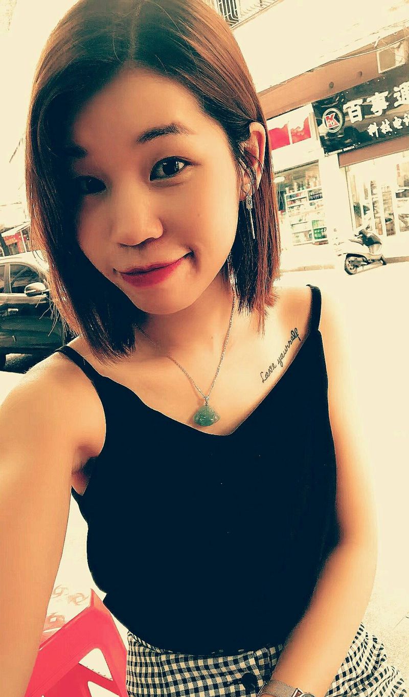 美女买家秀纹身图片