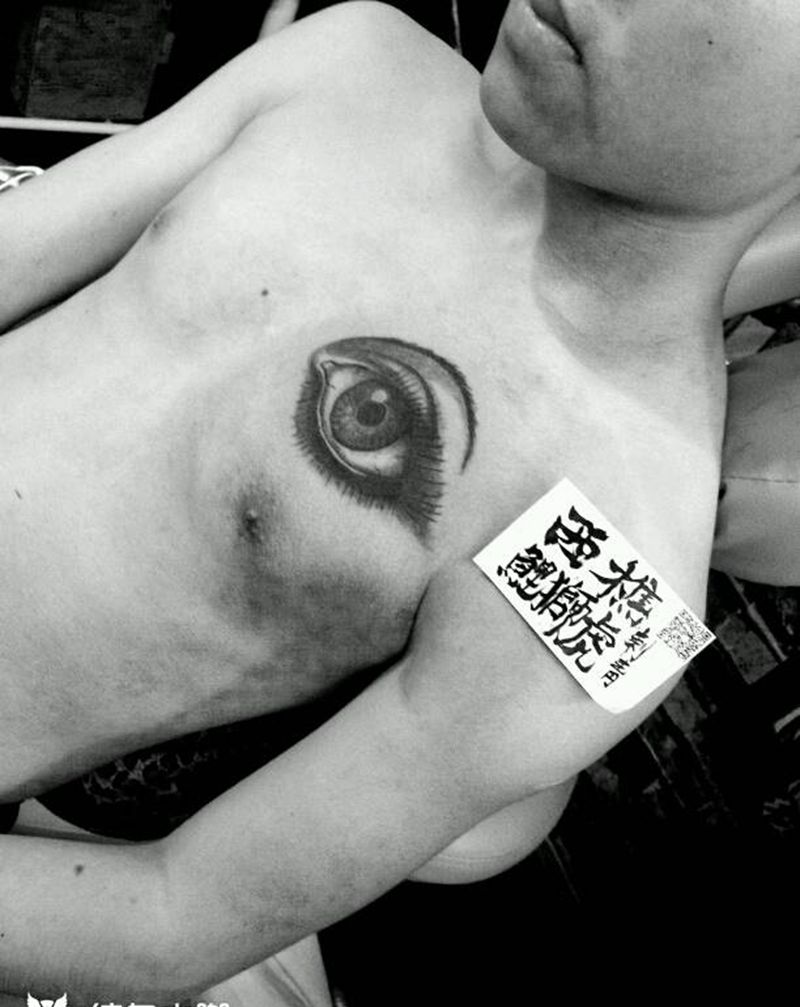 眼睛纹身图片