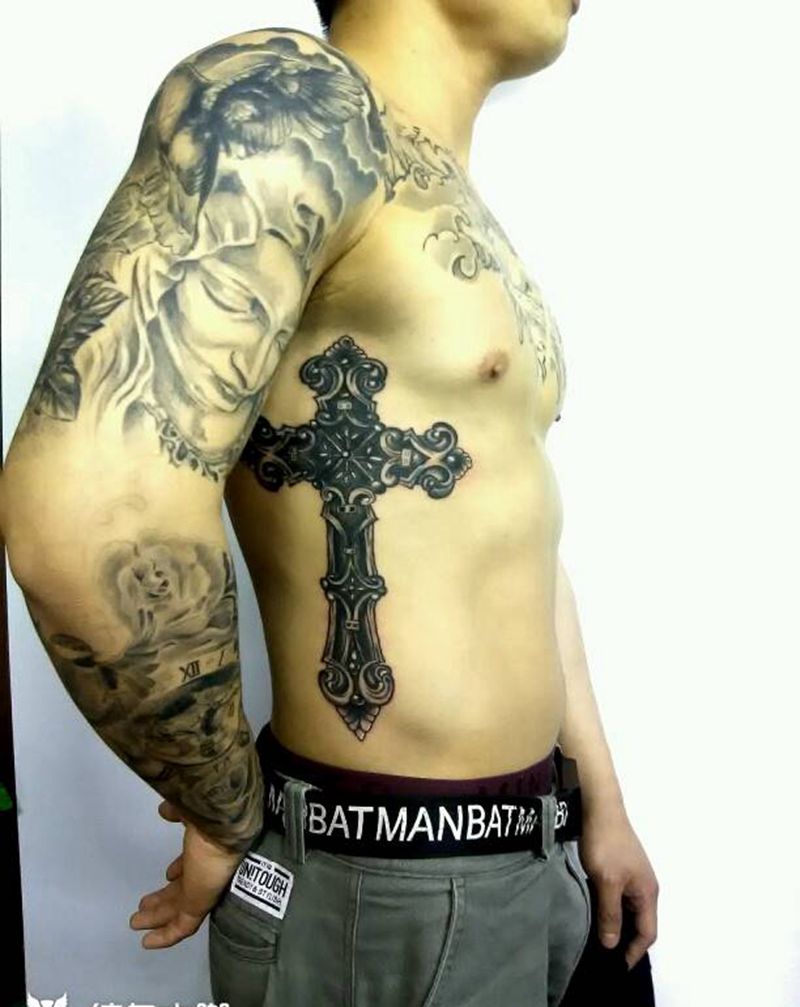 十字架纹身图片