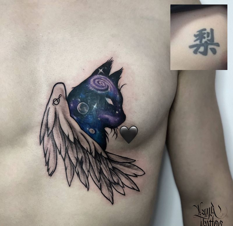 星空猫（遮盖）纹身图片_胸部水彩New School猫遮盖星空纹身图案