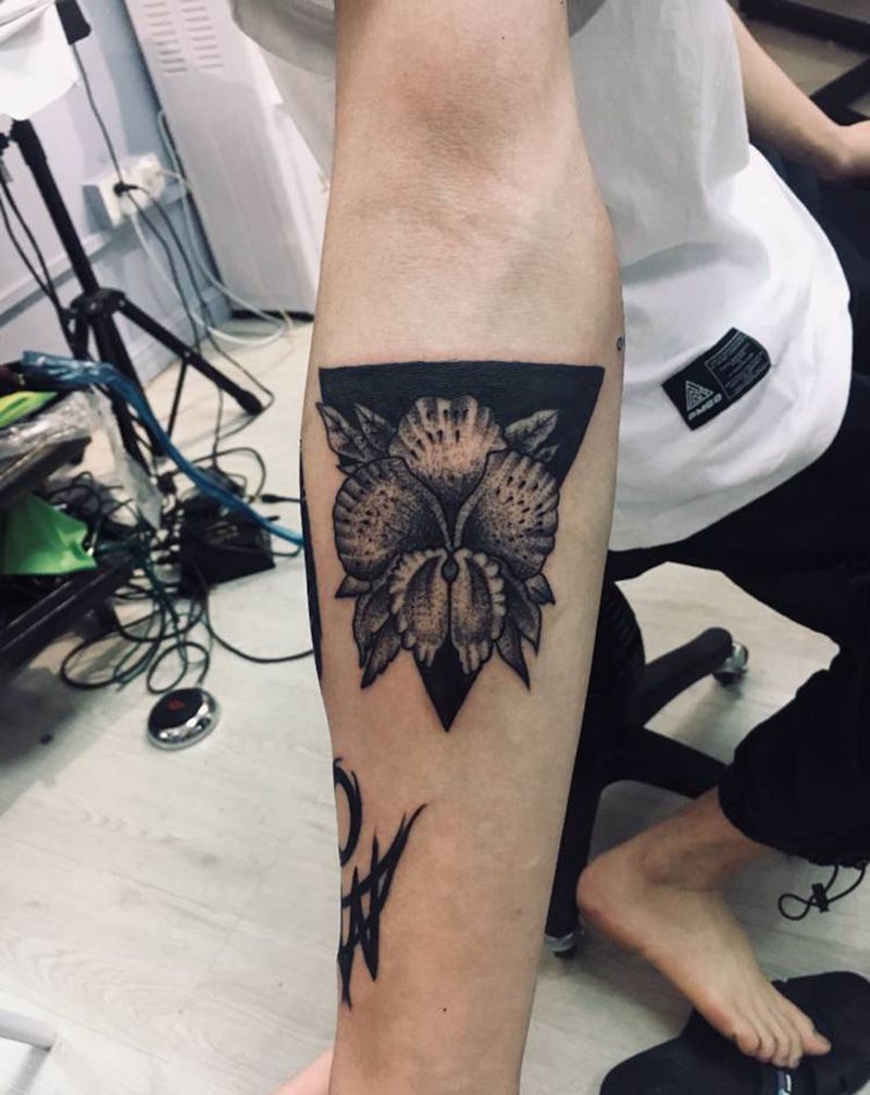 点刺花纹身图片_手部纹身图案