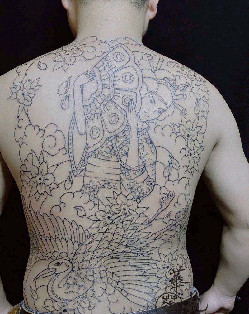 满背线条纹身图片_背部纹身图案