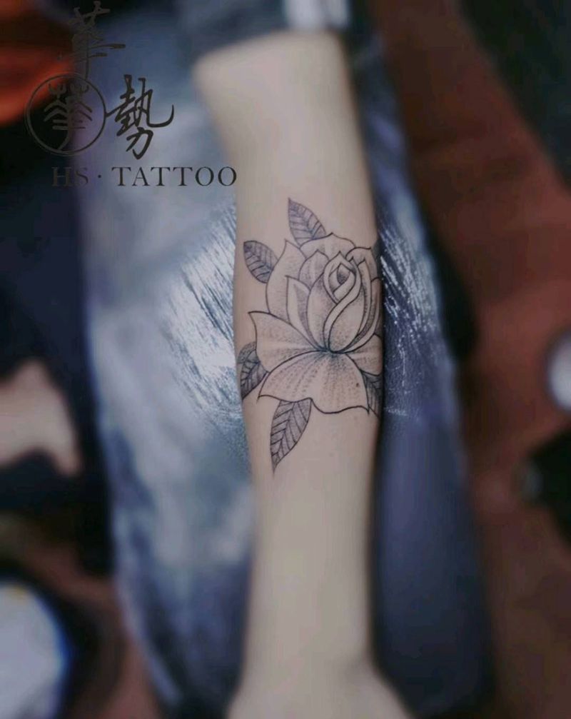 素花纹身图片_手部素花纹身图案