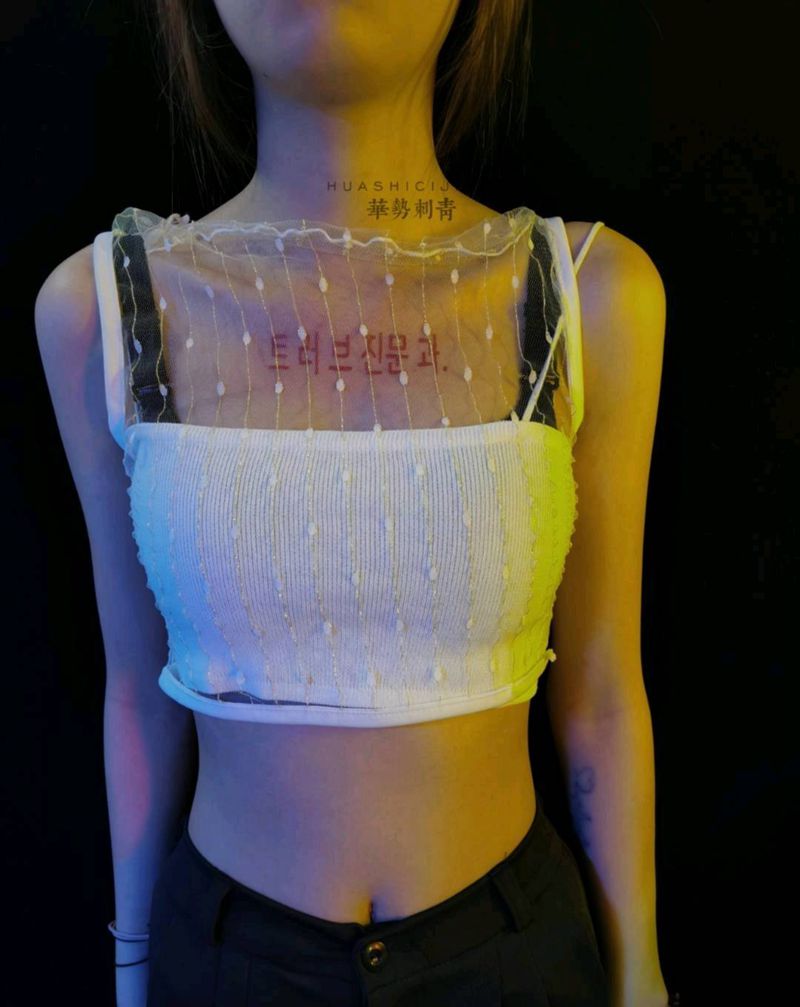 小清新纹身图片_颈部肩部图腾纹身图案