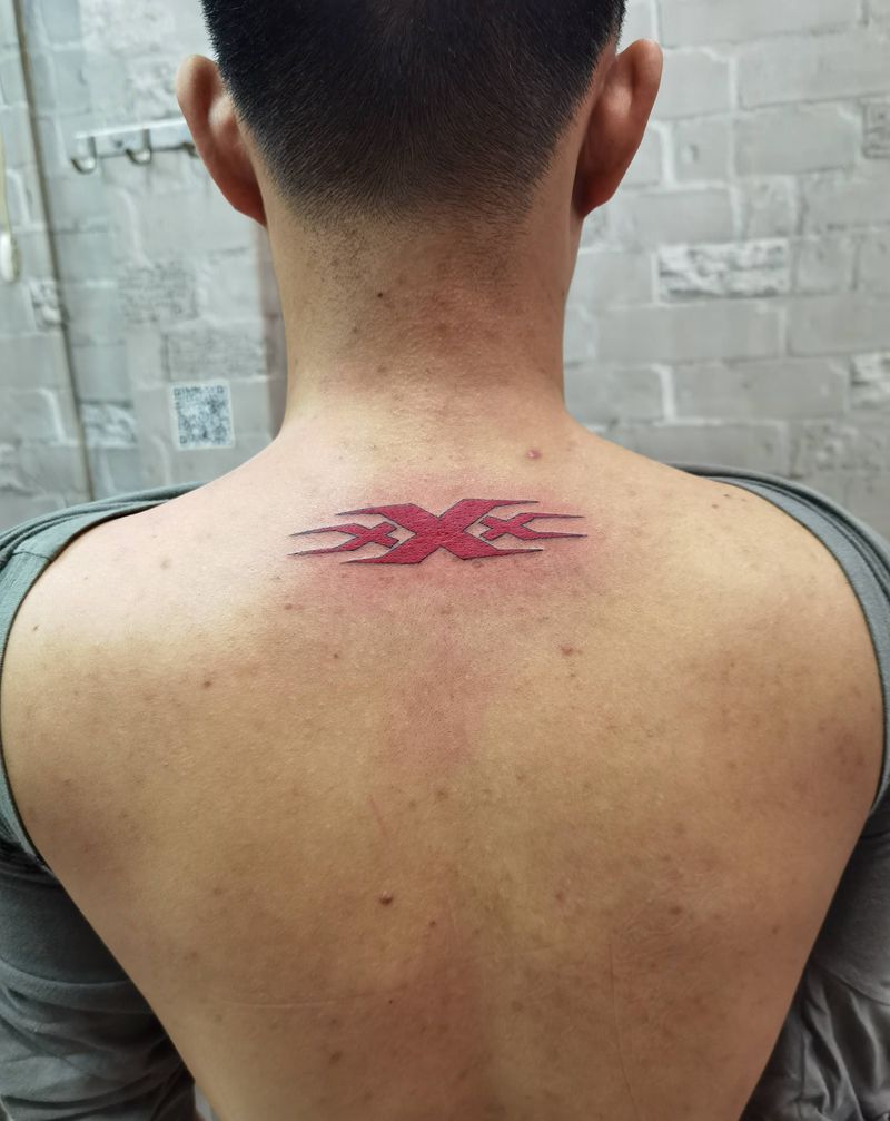 标志纹身图片_背部纹身图案