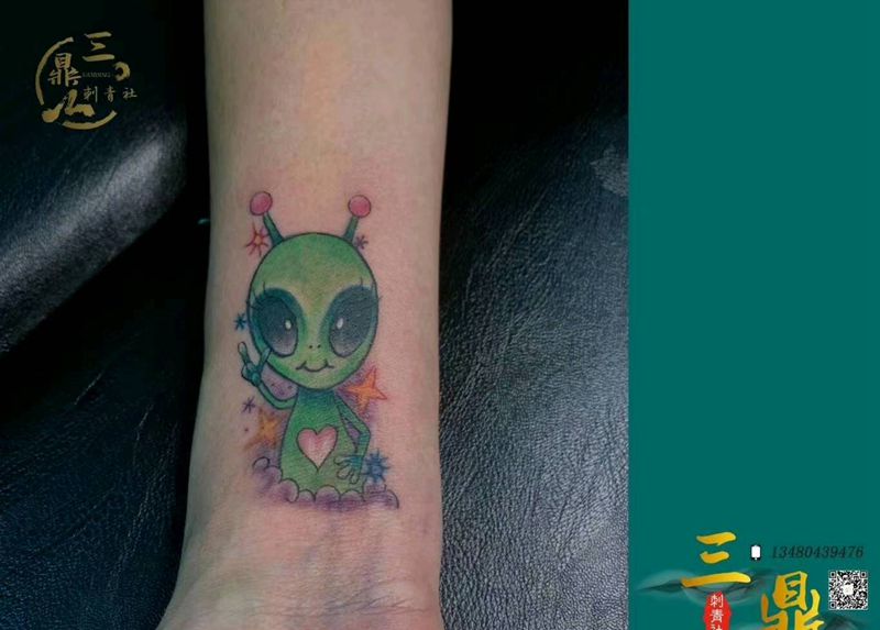 外星人纹身图片_手臂纹身图案