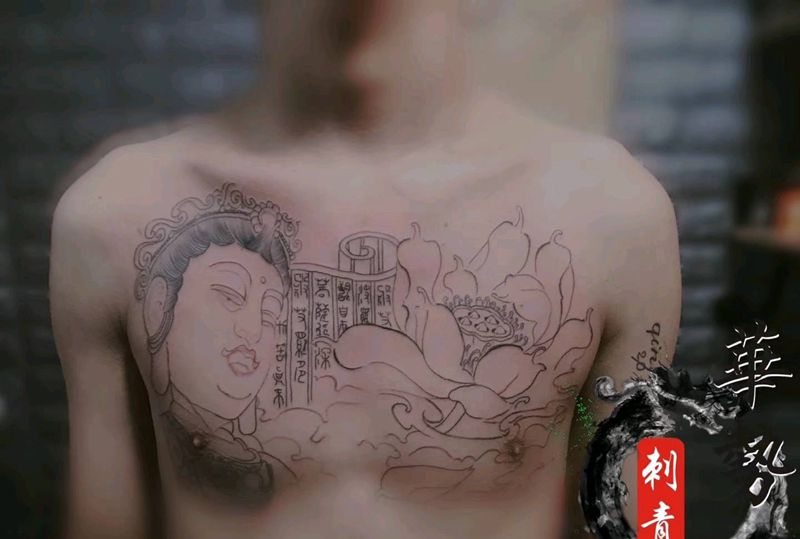 花胸佛纹身图片_新传统纹身图案