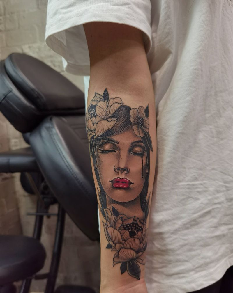 欧美风纹身图片_手臂欧美写实纹身图案