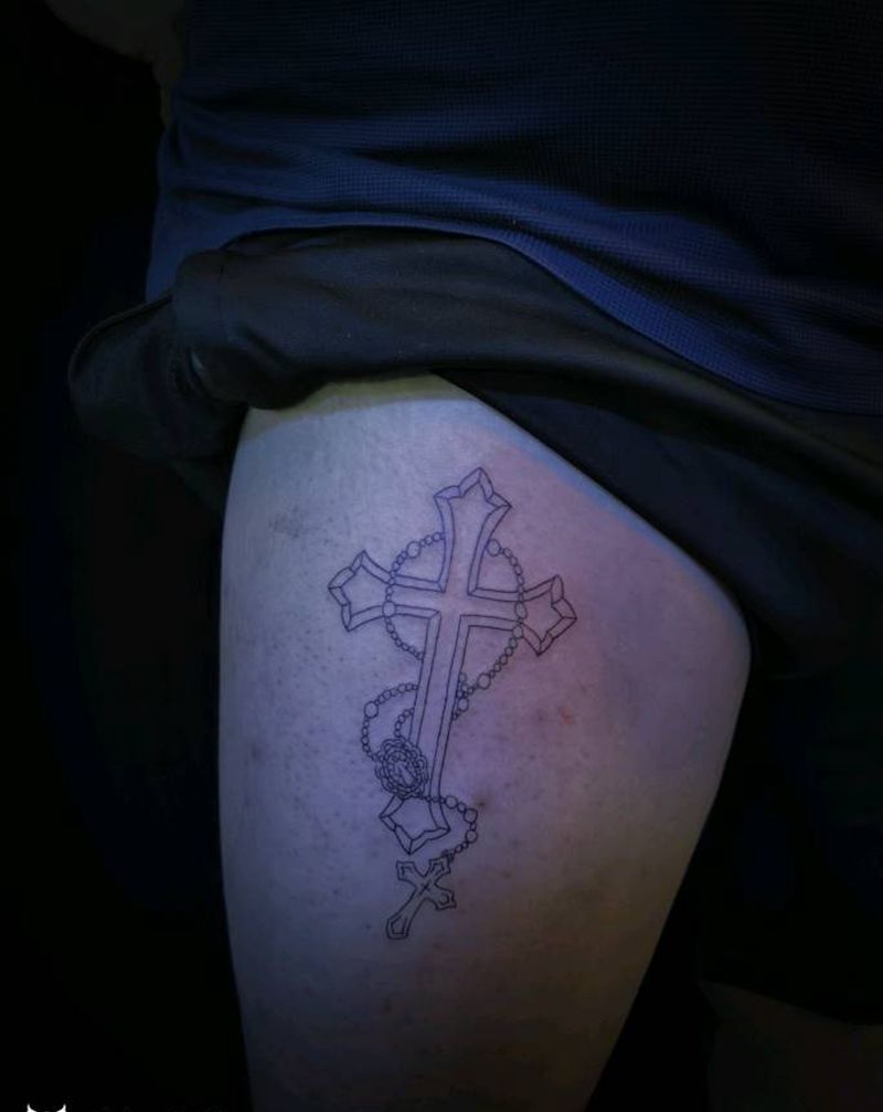 欧美十字架纹身图片_腿部欧美写实几何纹身图案
