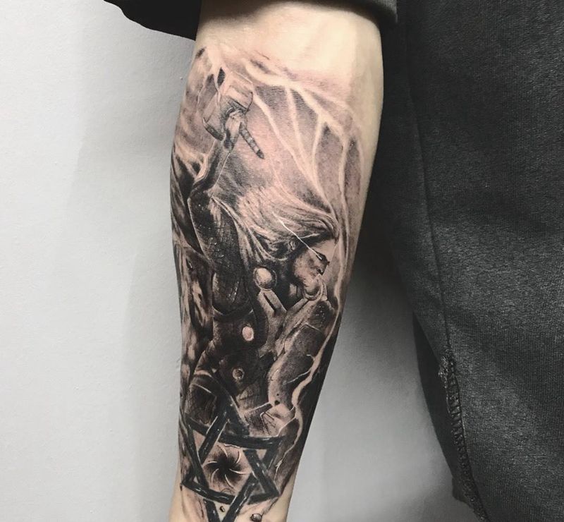 雷神纹身图片_成品手部写实鬼神纹身图案