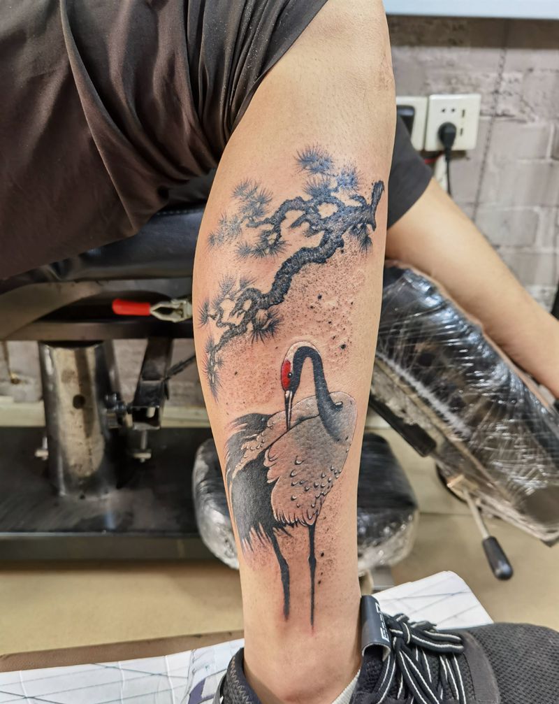 仙鹤纹身图片_腿部新传统纹身图案