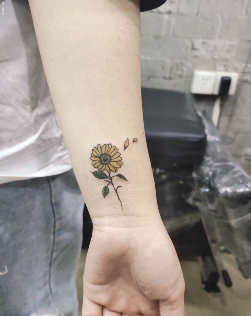 小清新纹身图片_手臂新传统纹身图案