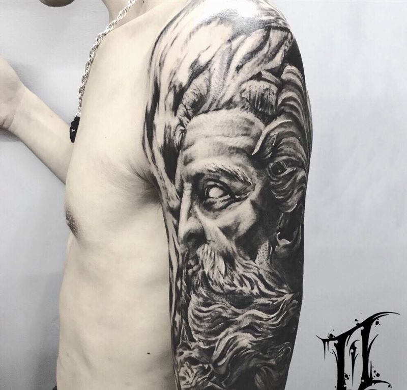 波塞冬纹身图片_成品手部写实鬼神纹身图案