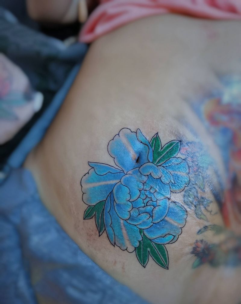 遮盖刨腹产纹身图片_腹部新传统纹身图案