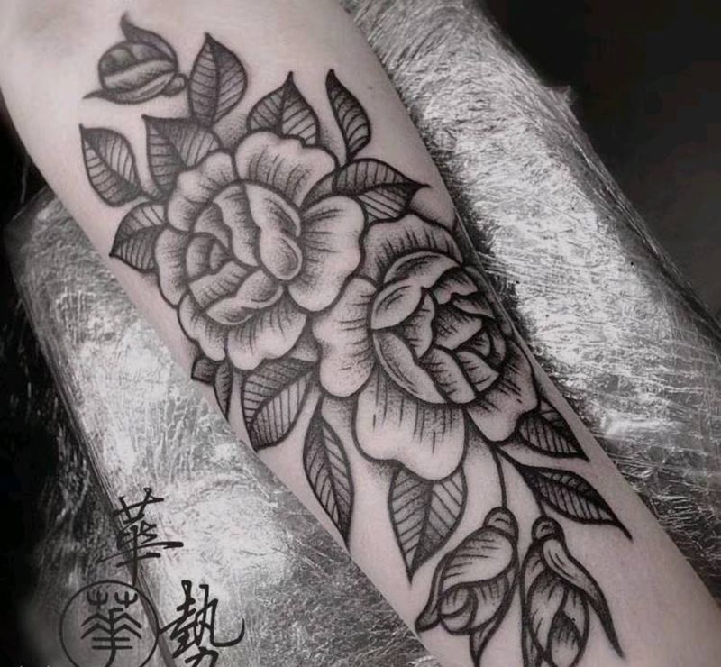 素花纹身图片_手部纹身图案