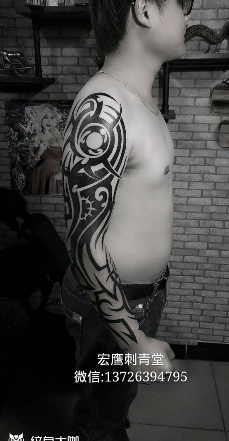 图腾花臂纹身图片_手臂图腾纹身图案