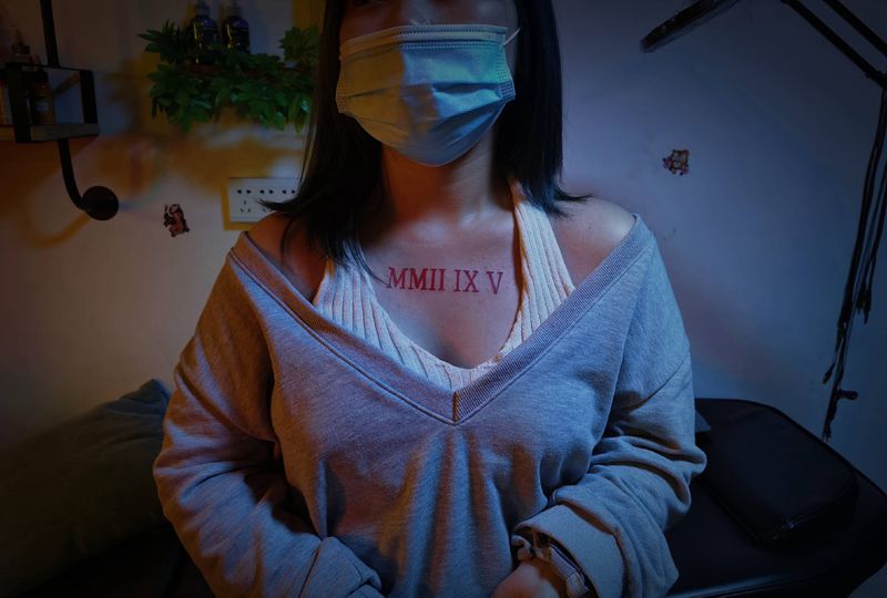 今日作业纹身图片_胸部肩部纹身图案