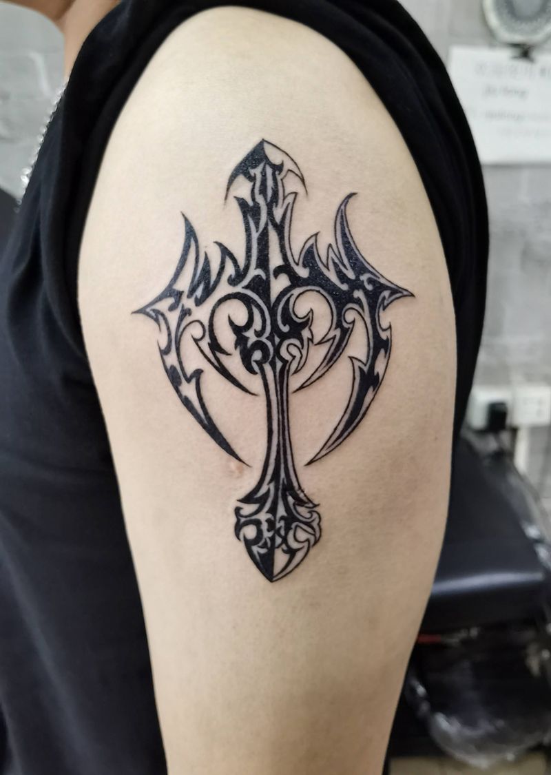 十字架纹身图片_手臂图腾纹身图案