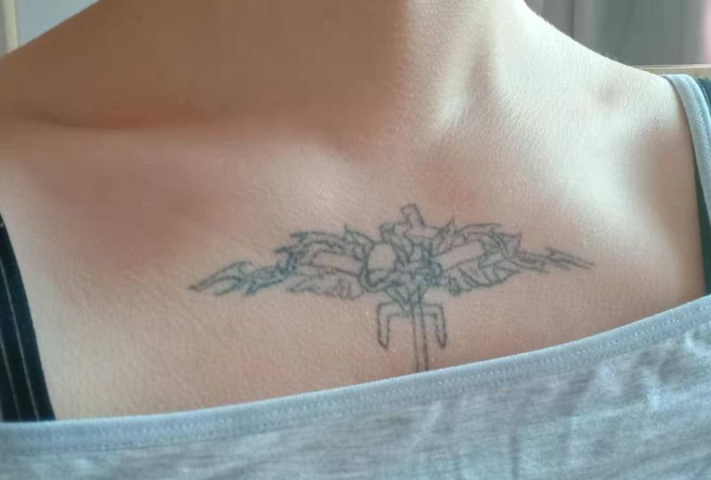 遮盖纹身图片_胸部新传统纹身图案