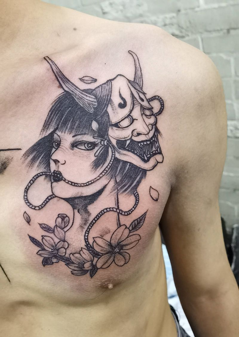 暗黑艺伎面具纹身图片_胸部新传统纹身图案