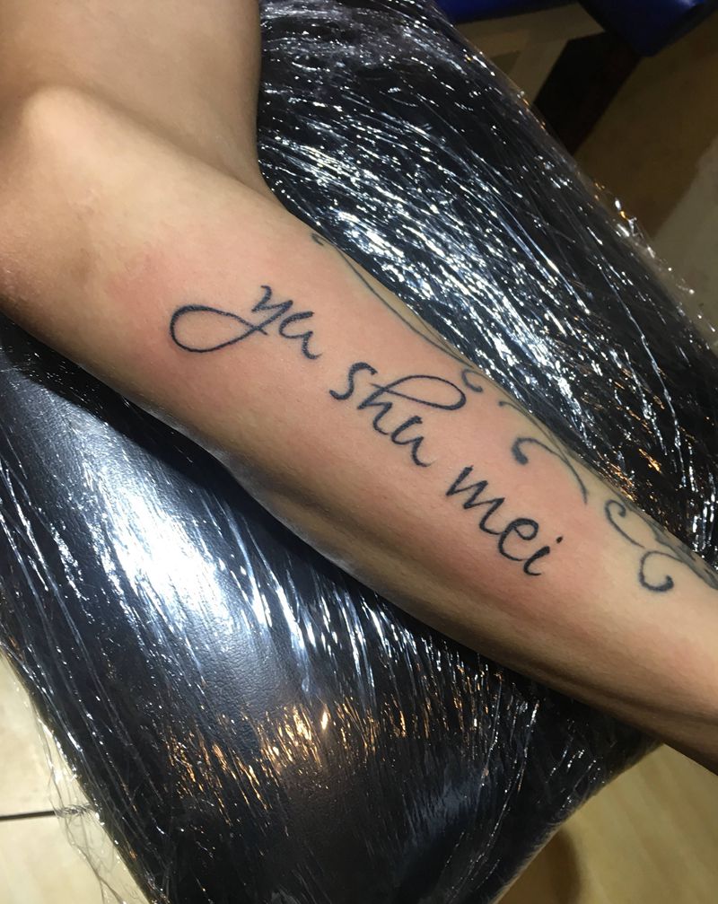 英文（原相机，无美颜）纹身图片_手部纹身图案