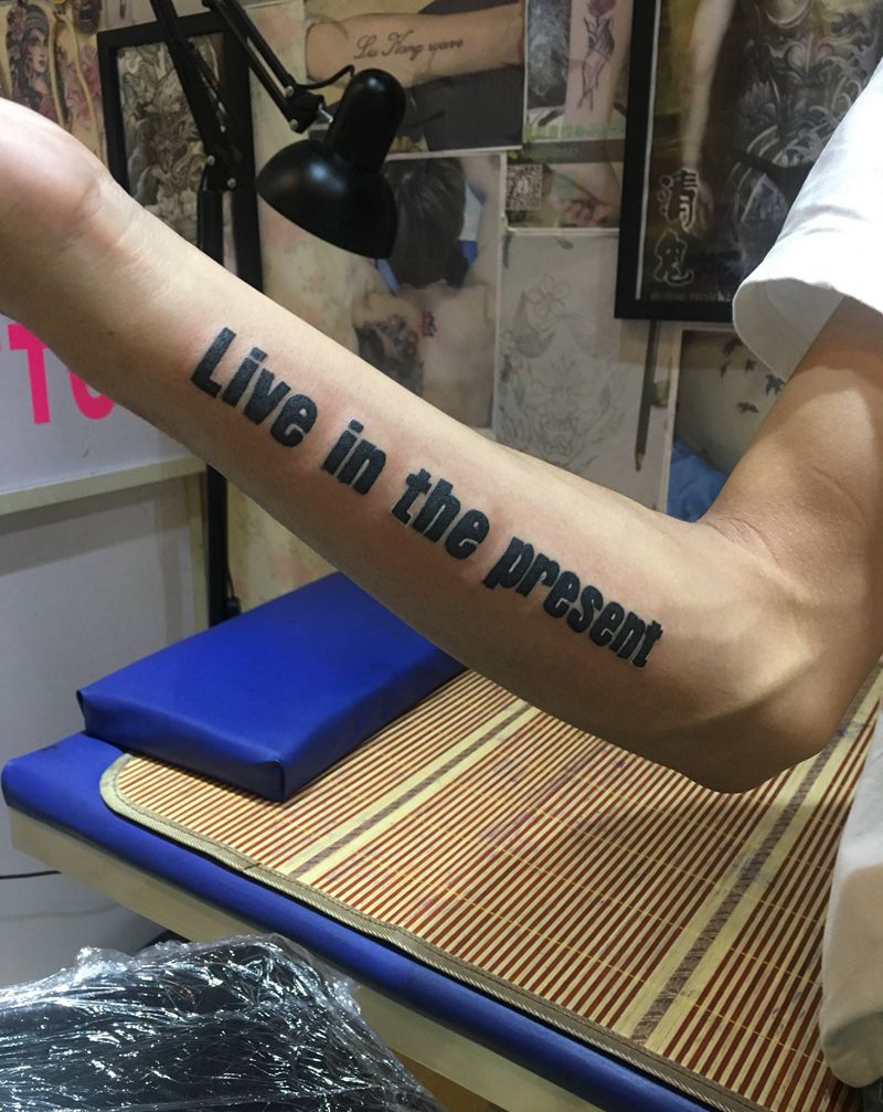 英文（原相机，无美颜）纹身图片_手部纹身图案