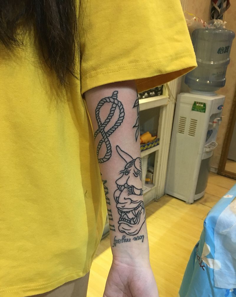 oldschool（原相机拍摄纹身图片_手臂纹身图案