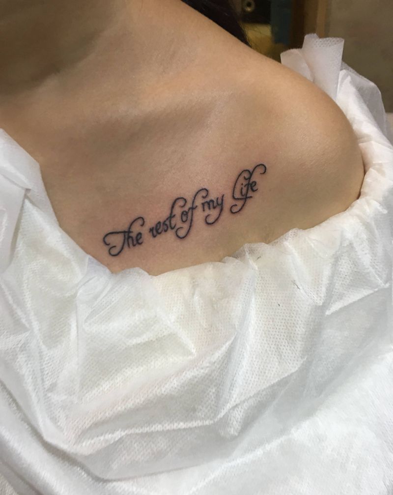 英文（原相机，无美颜）纹身图片_胸部纹身图案