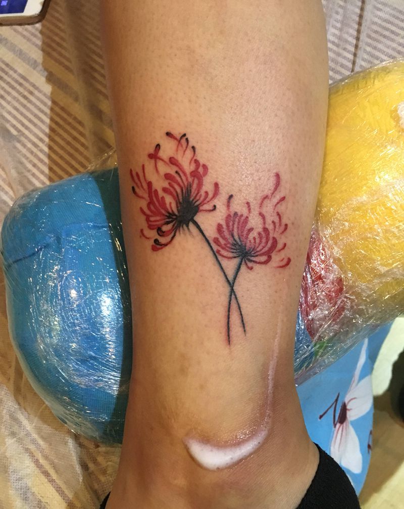 彼岸花（原相机，无美颜）纹身图片_脚部纹身图案