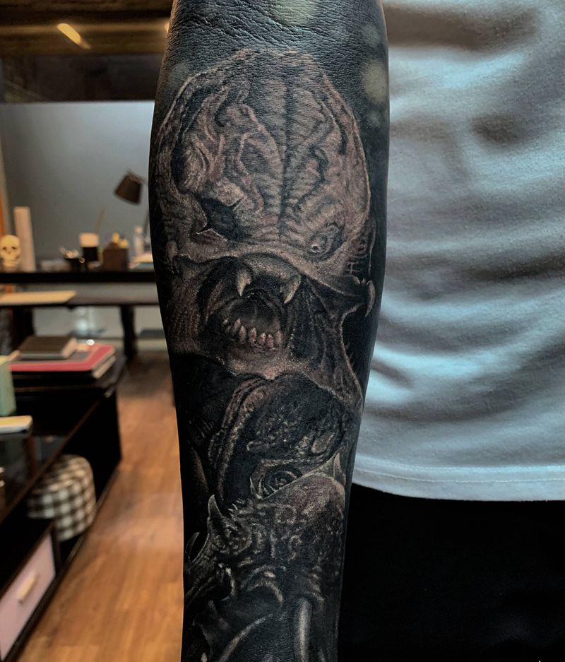 《铁血战士》真面目纹身图片_手臂手部欧美写实铁血战士异形纹身图案