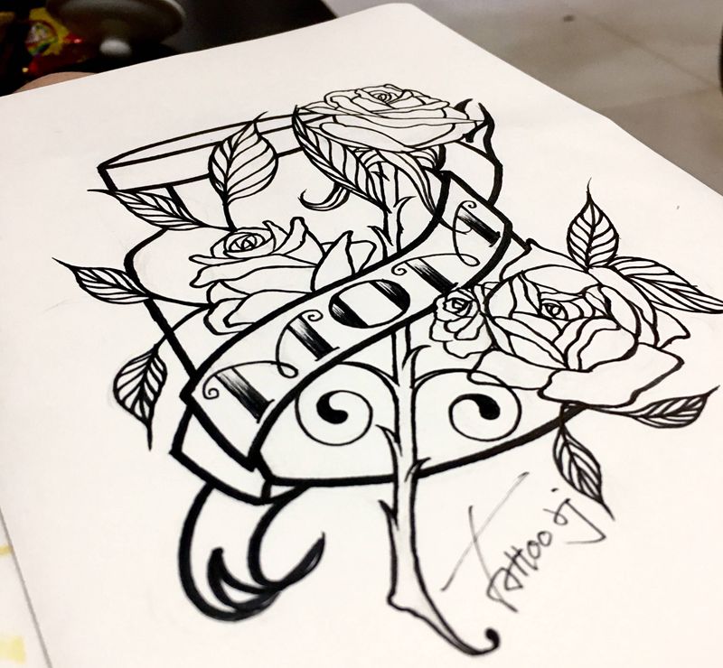 Mom纹身图片_手臂腿部Old School玫瑰瓶子母亲纹身图案