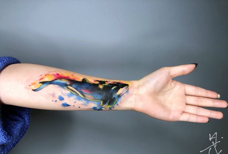水彩鲸鱼，旧纹身覆盖纹身图片_手部水彩纹身图案